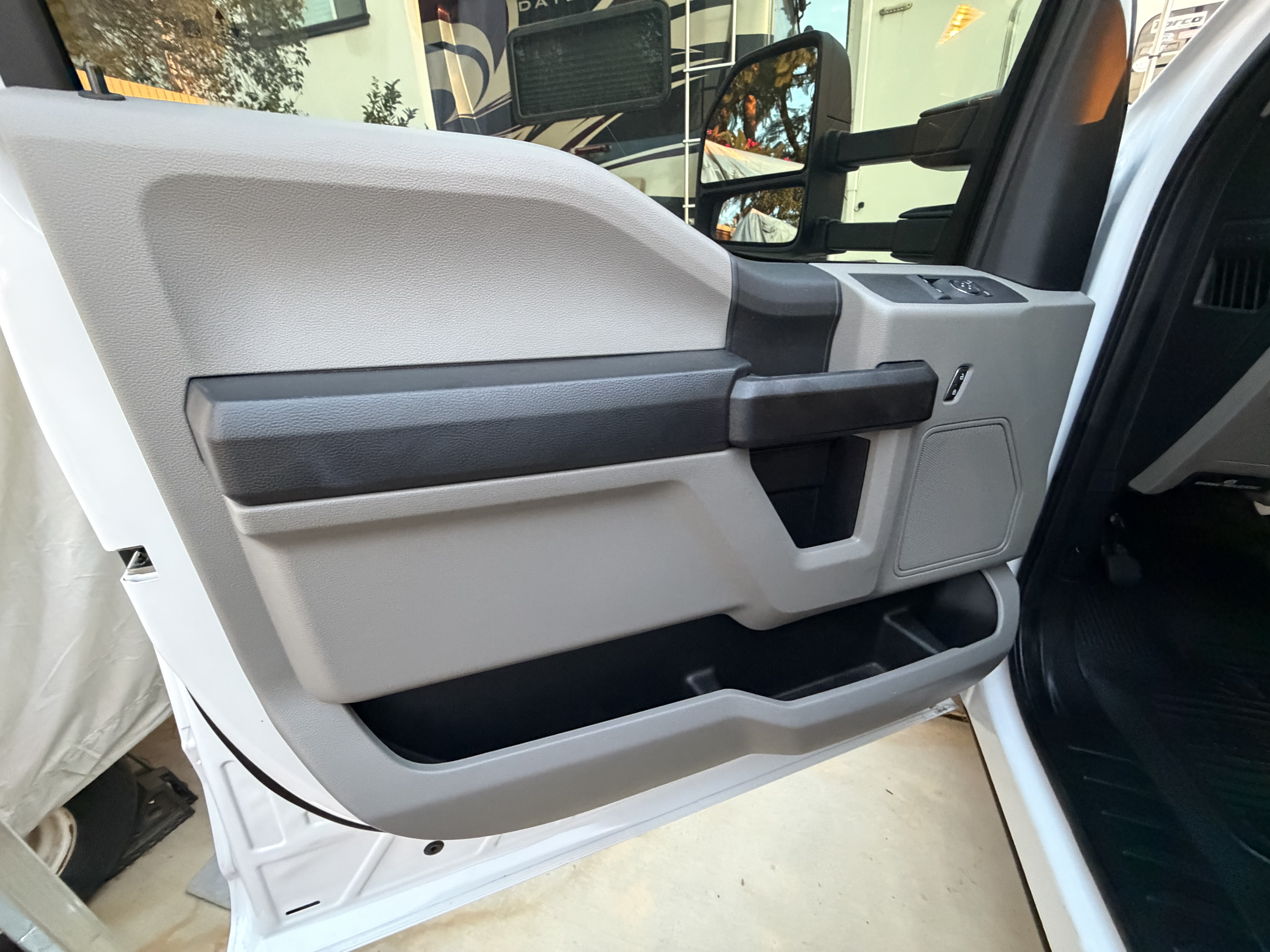 Used 2021 Ford F350 XL w/ Power Equipment Group RWD image 21
