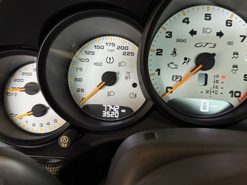 Used 2018 Porsche 911 GT3 image 21