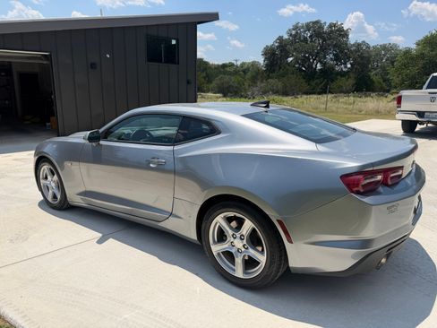 Used 2023 Chevrolet Camaro LT RWD image 6