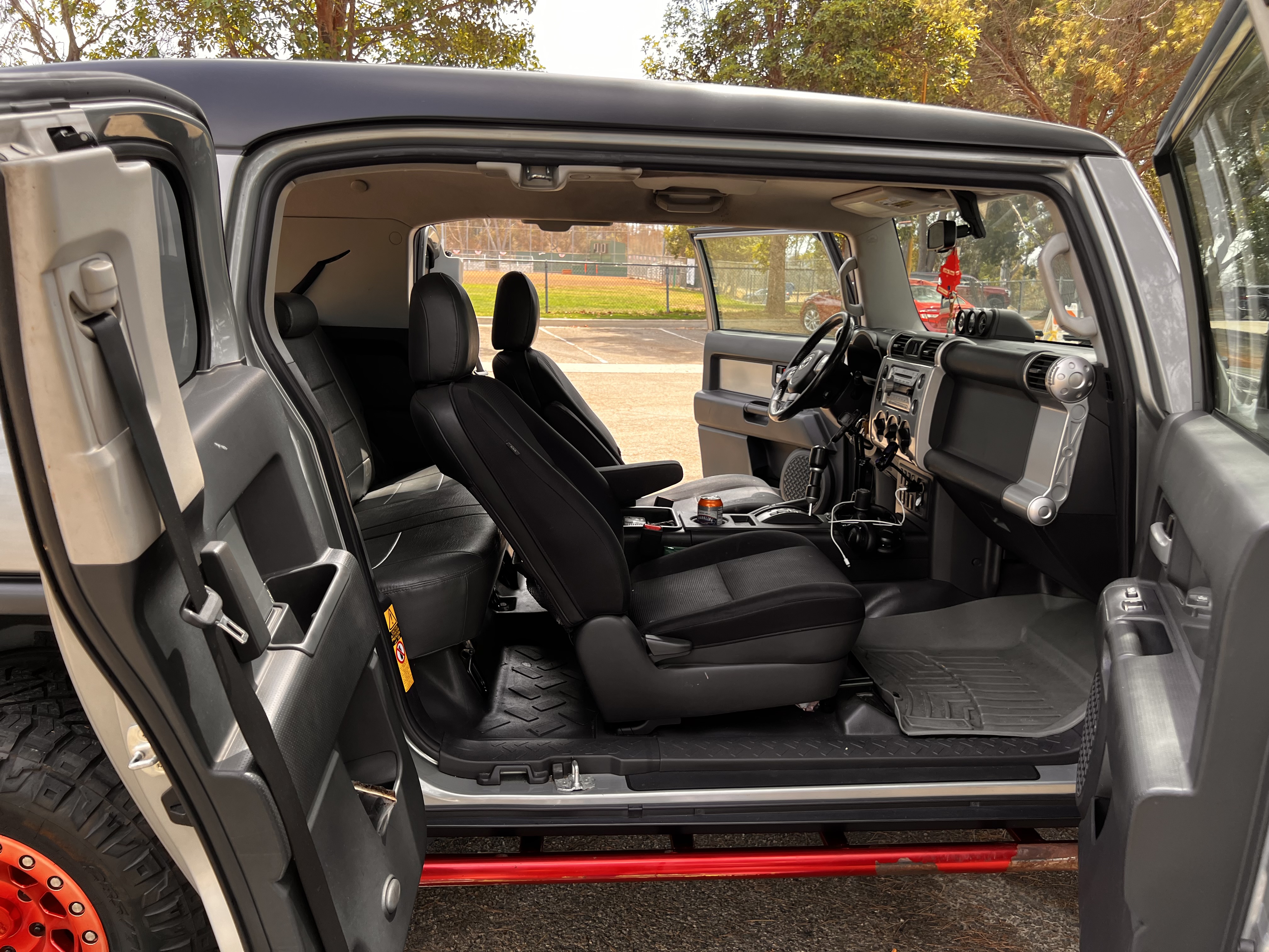 Used 2010 Toyota FJ Cruiser 4WD image 1