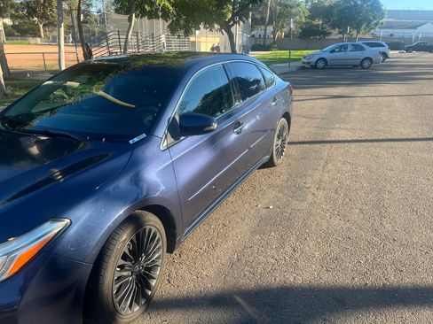 Used 2016 Toyota Avalon Touring image 10