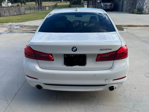Used 2019 BMW 530e w/ Convenience Package RWD image 5