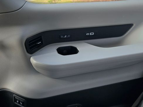 Used 2023 Jeep Wagoneer L Series III w/ Premium Group I image 22