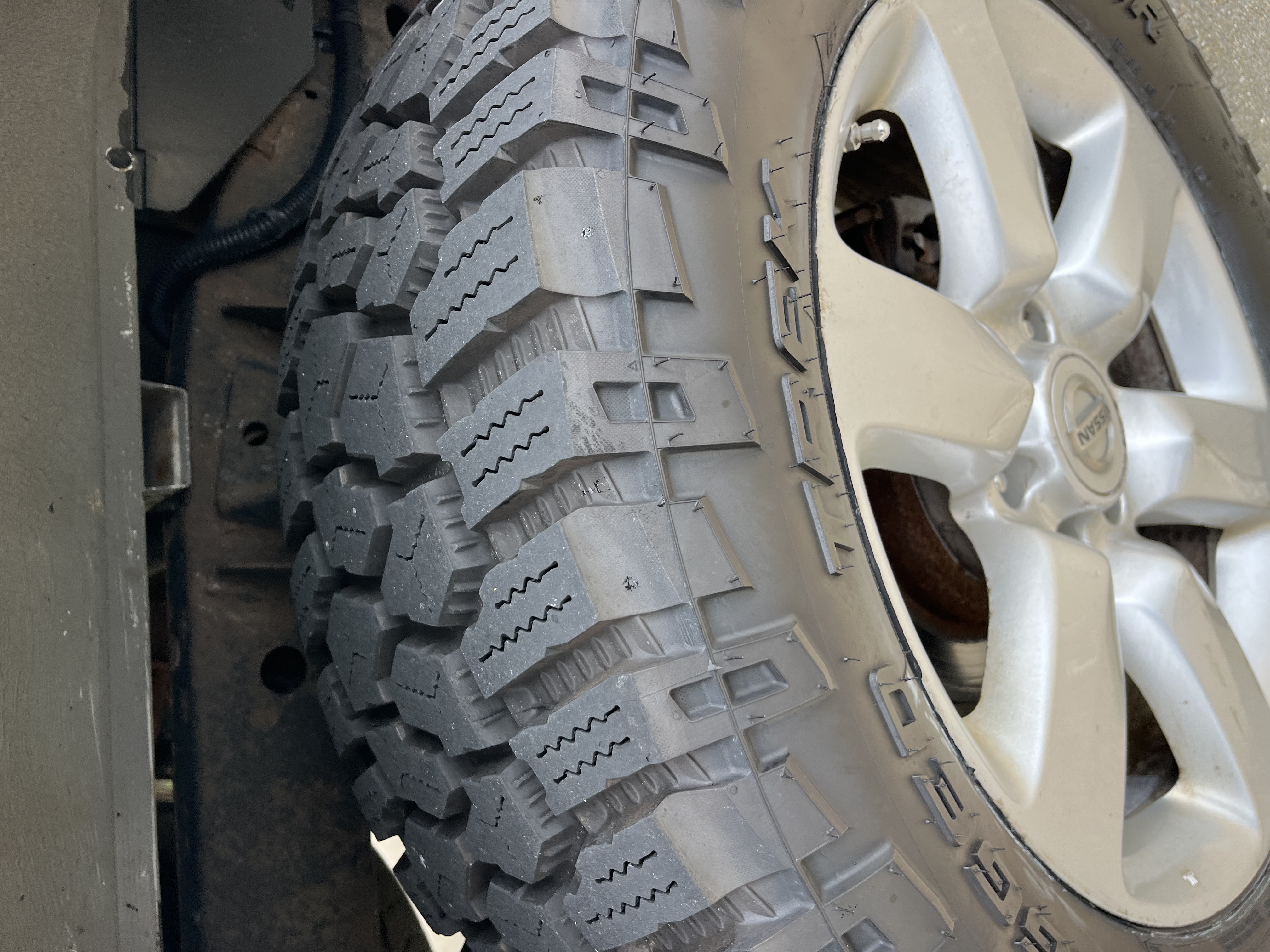Used 2010 Nissan Titan XE AWD/4WD image 19
