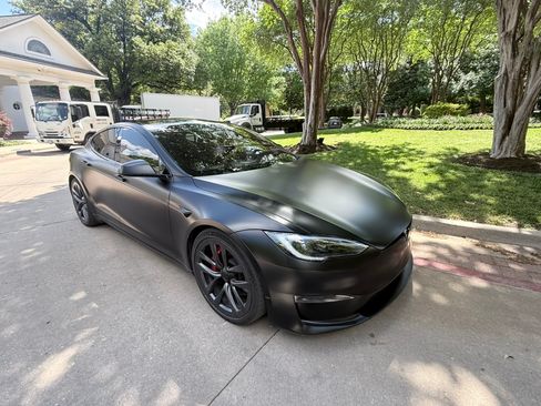 Used 2023 Tesla Model S Plaid image 2