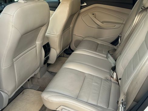 Used 2014 Ford Escape SE w/ Equipment Group 201A image 6