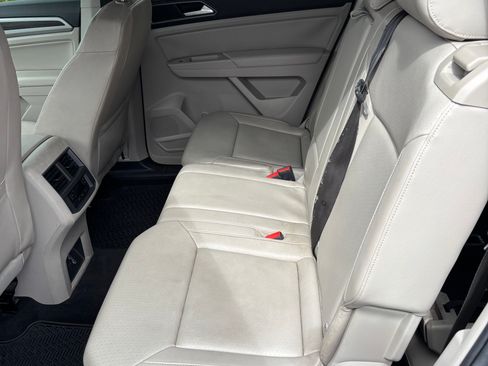 Used 2018 Volkswagen Atlas SE image 10