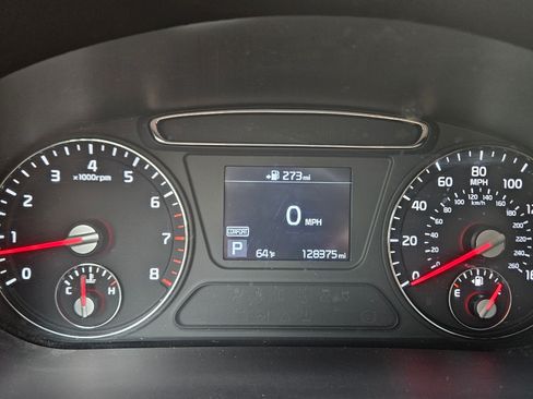 Used 2020 Kia Sorento LX image 6