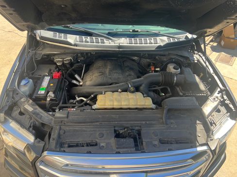 Used 2016 Ford F150 Platinum image 15