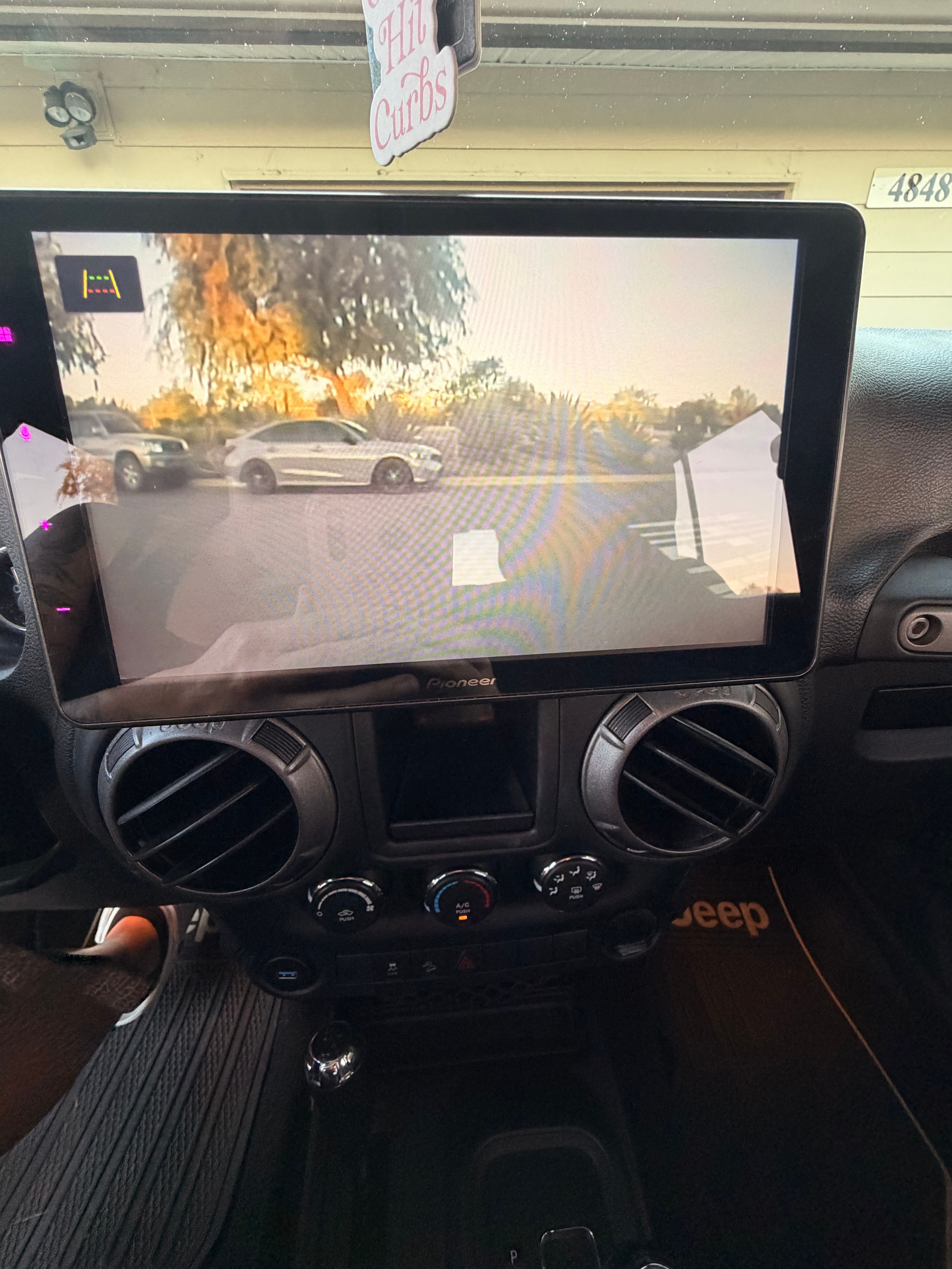 Used 2015 Jeep Wrangler Unlimited Sport w/ Connectivity Group AWD/4WD image 14