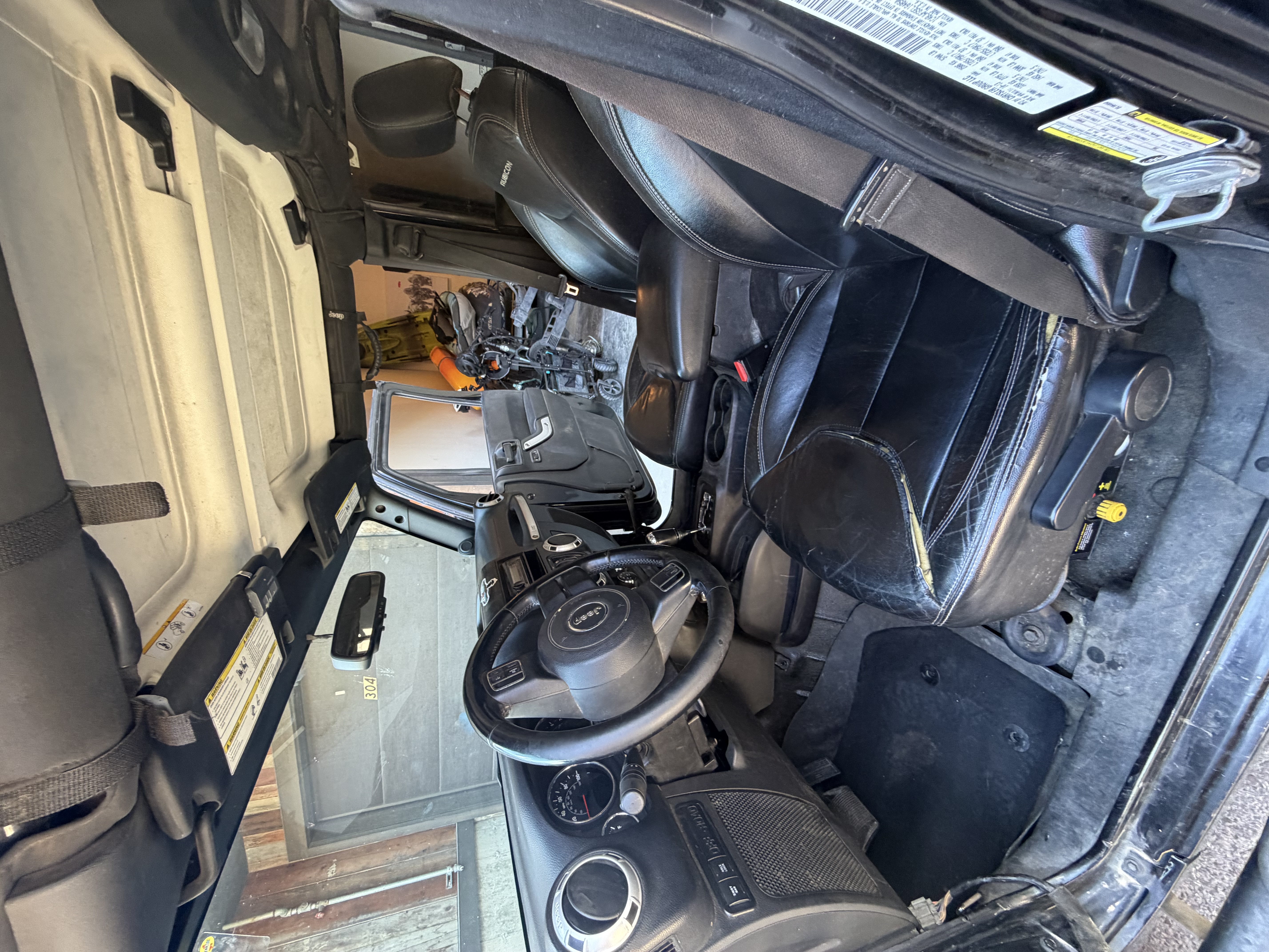 Used 2014 Jeep Wrangler Unlimited Rubicon w/ Max Tow Package AWD/4WD image 11