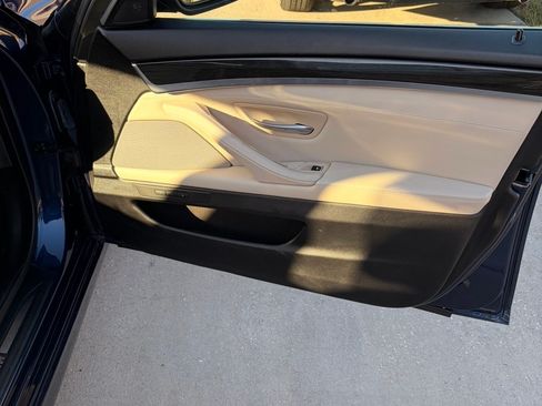 Used 2011 BMW 550i xDrive Sedan image 8