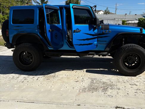Used 2015 Jeep Wrangler Unlimited Sport w/ Quick Order Package 24S image 4