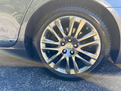 Used 2016 Lexus LS 600h L image 9