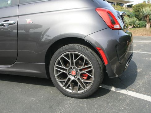 Used 2019 FIAT 500 Abarth w/ Popular Equipment Package FWD image 13