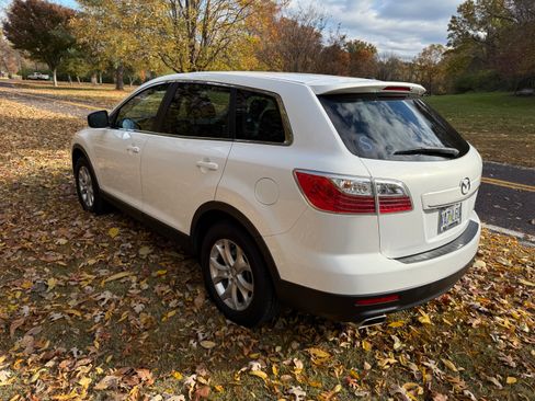 Used 2012 MAZDA CX-9 Touring w/ Moonroof & Bose Audio Pkg image 6