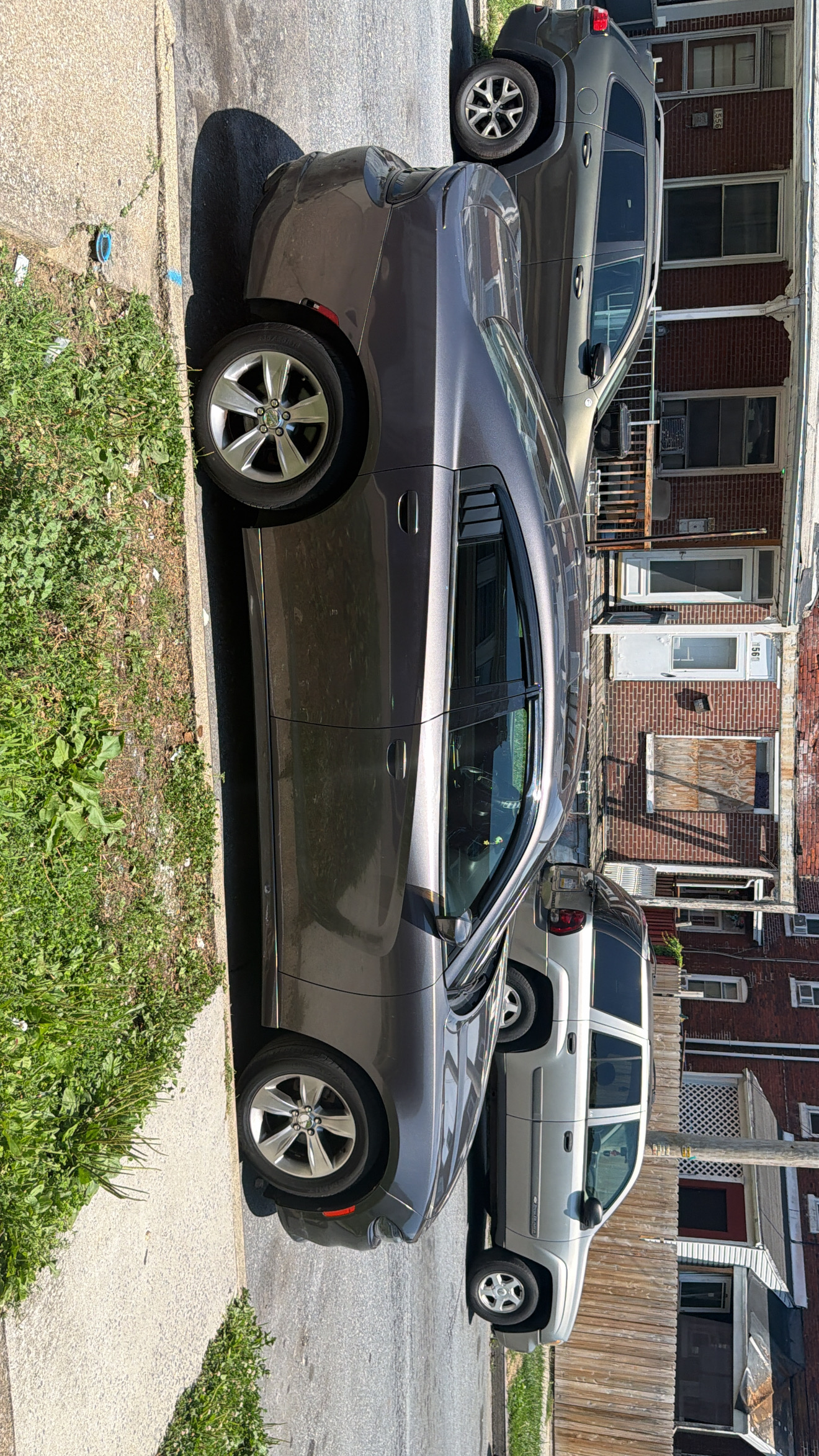 Used 2015 Dodge Charger SE w/ Power Sunroof Group RWD image 4