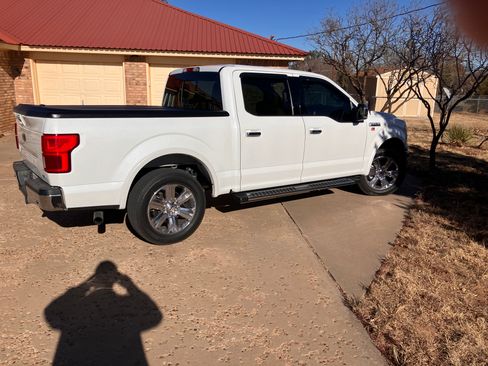Used 2020 Ford F150 Lariat image 5