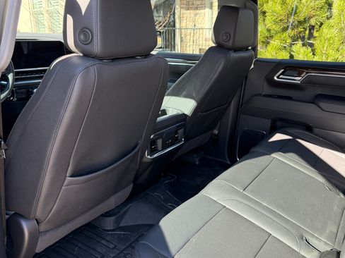 Used 2025 GMC Sierra 1500 Elevation w/ Elevation Premium Package image 6