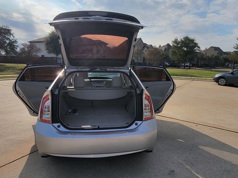 Used 2013 Toyota Prius Two image 14