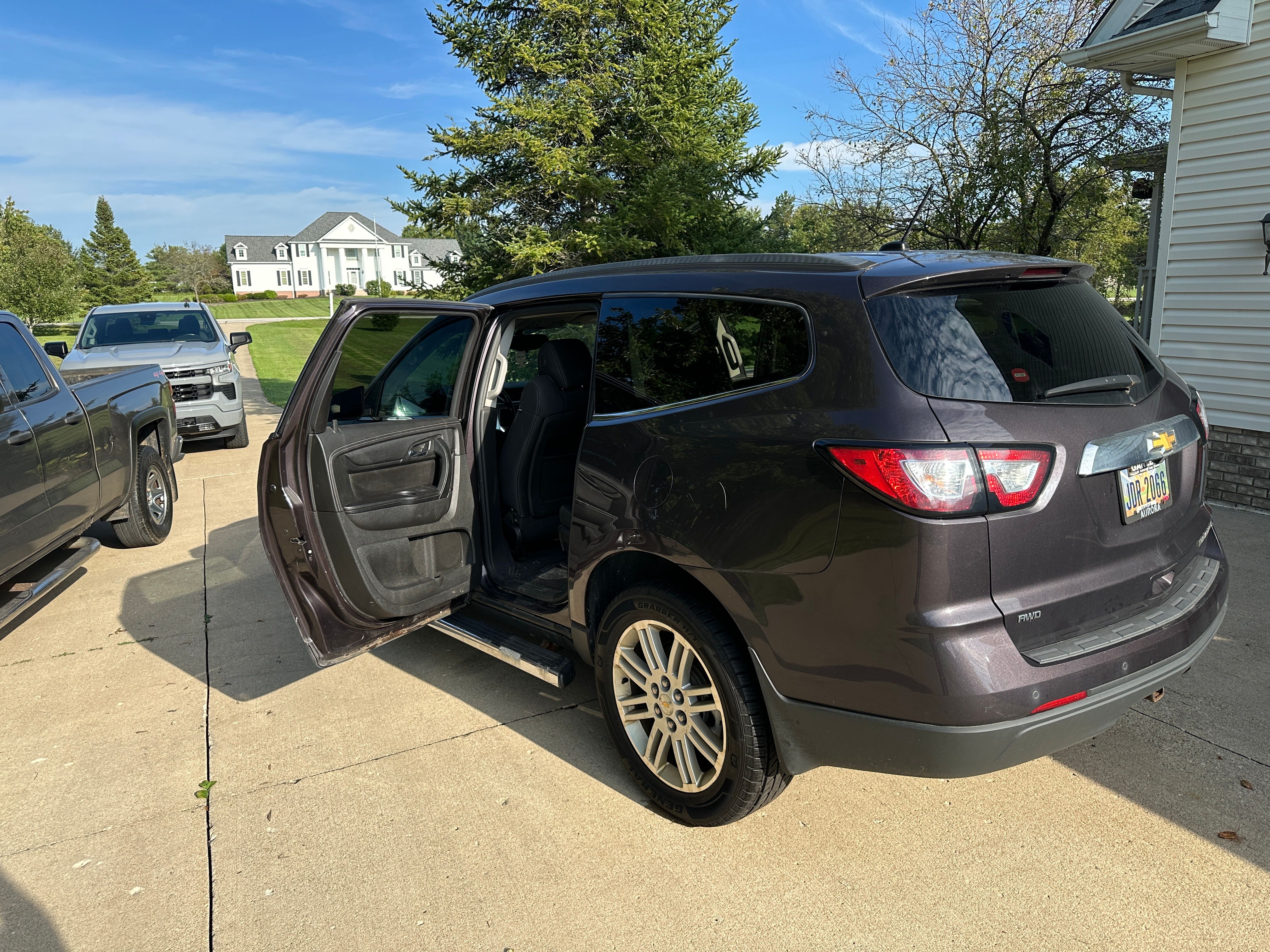 Used 2015 Chevrolet Traverse LT w/ Traveler's Package AWD/4WD image 15