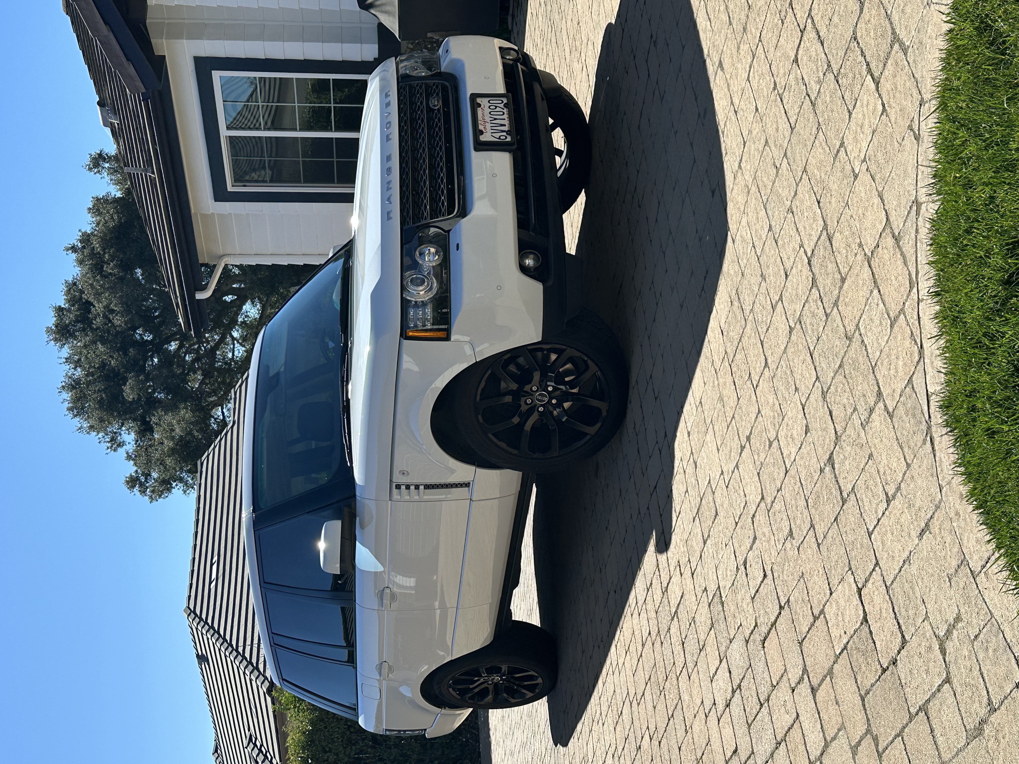 Used 2012 Land Rover Range Rover HSE AWD/4WD image 12