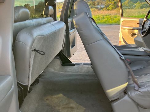 Used 2002 GMC Sierra 1500 SLE w/ Sierra Professional Pkg image 11