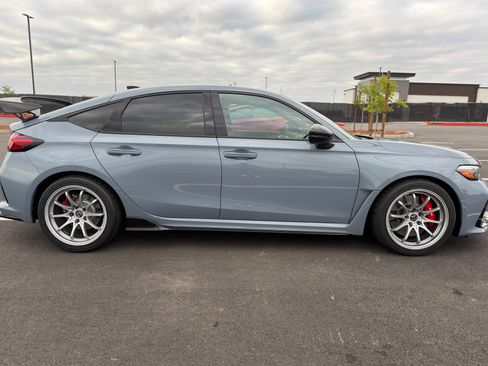 Used 2025 Honda Civic Type R image 24