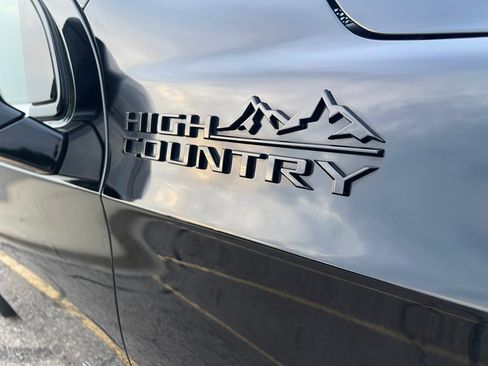 Used 2023 Chevrolet Tahoe High Country AWD/4WD image 10