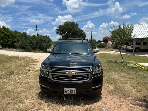 Used 2017 Chevrolet Suburban Premier AWD/4WD image 13
