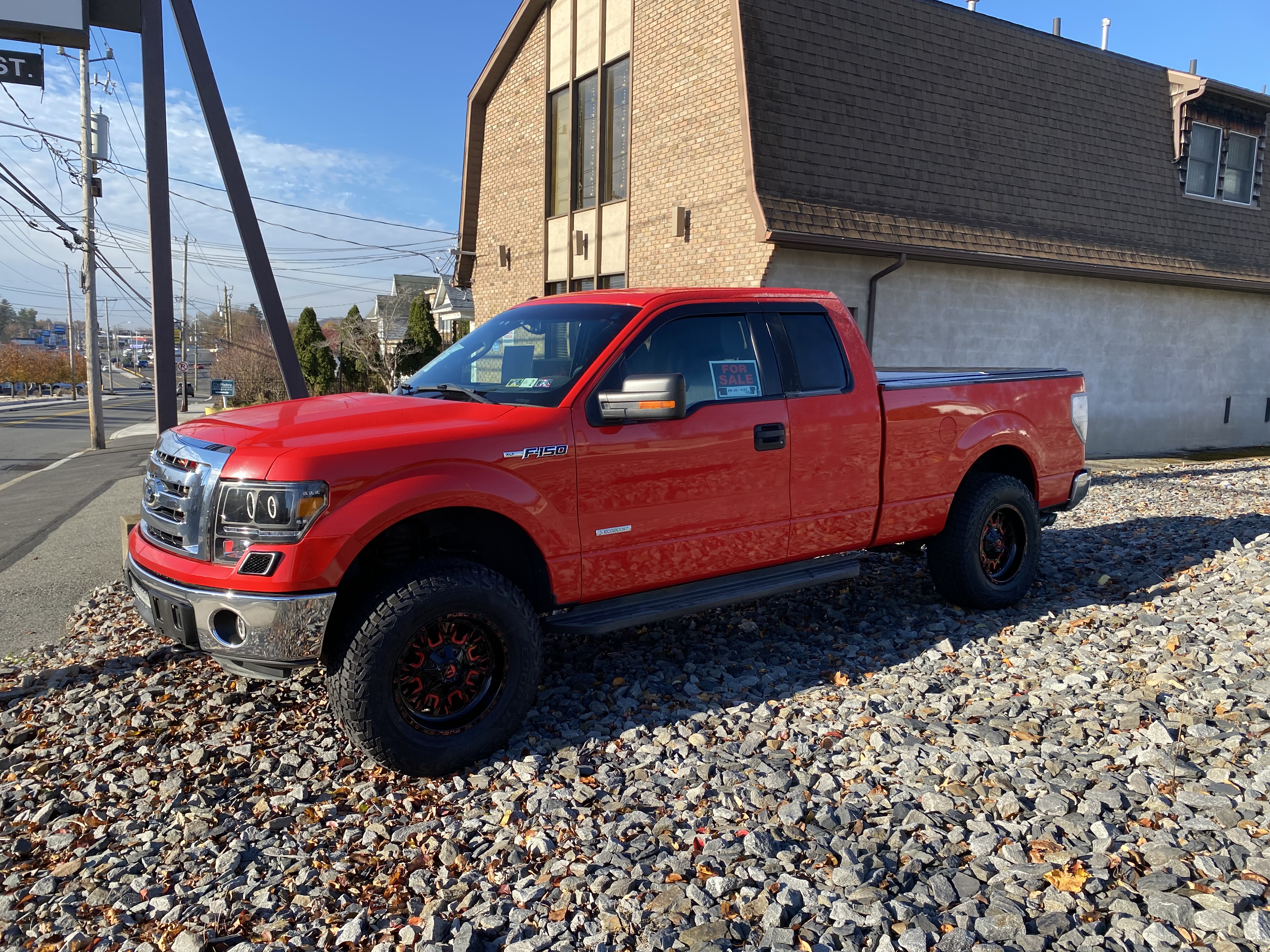 Used 2012 Ford F150 XLT w/ XLT Convenience Pkg AWD/4WD image 1