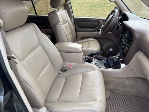 Used 1999 Toyota Land Cruiser image 10