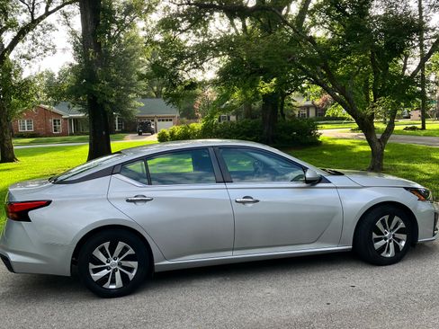 Used 2023 Nissan Altima 2.5 S FWD image 8