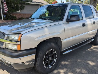 Used 2005 Chevrolet Avalanche LS w/ Preferred Equipment Group
