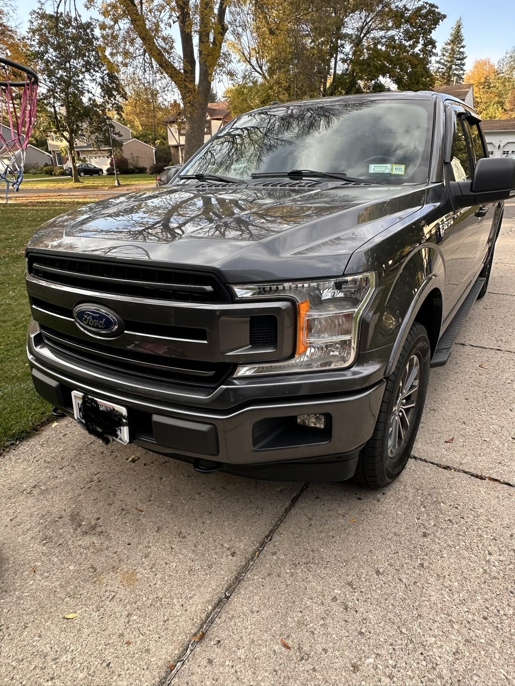 Used 2018 Ford F150 XLT w/ Equipment Group 302A Luxury AWD/4WD image 2