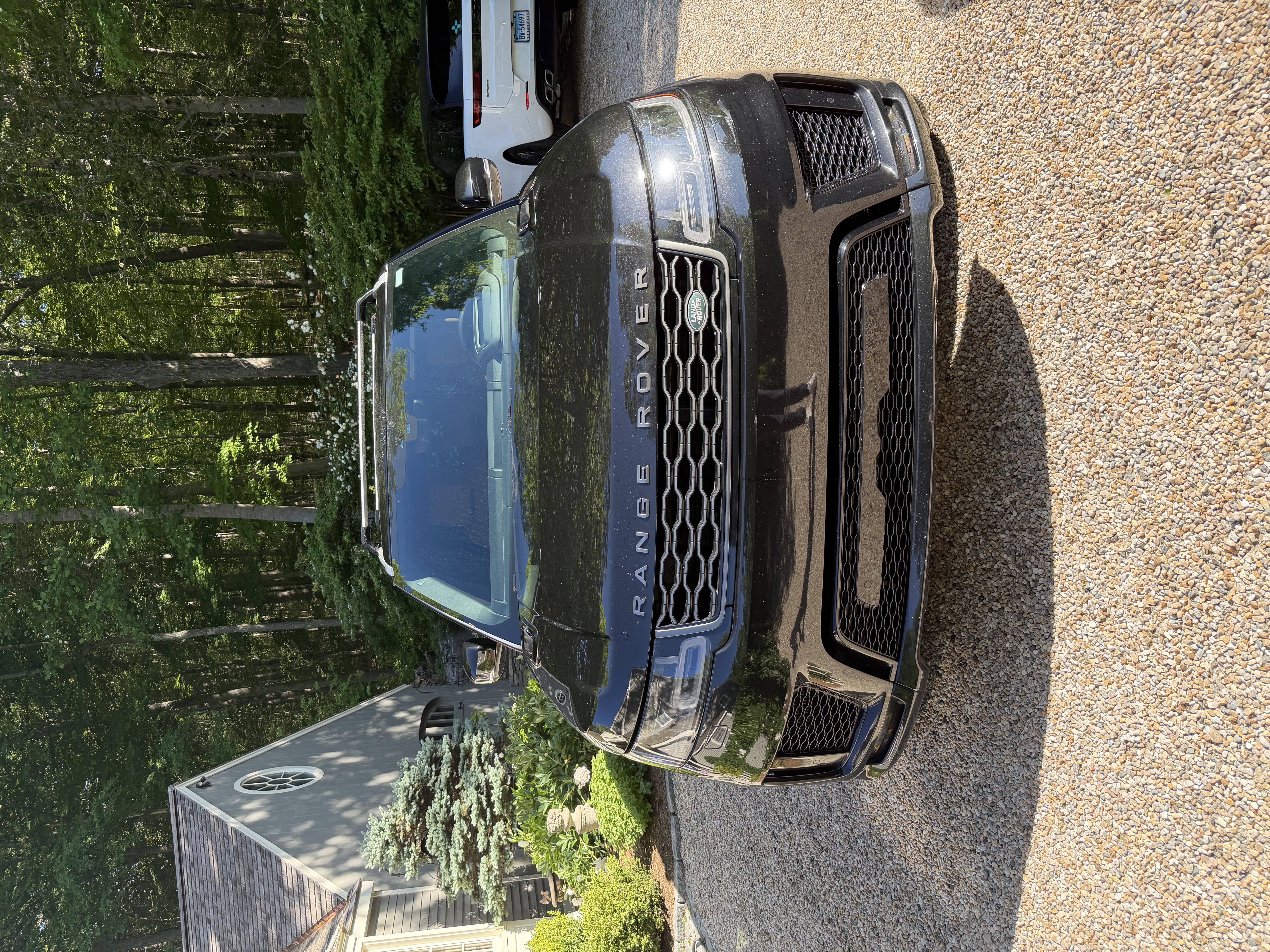 Used 2019 Land Rover Range Rover Sport Supercharged AWD/4WD image 2