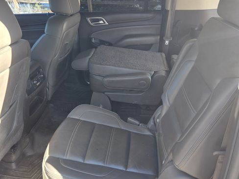 Used 2015 GMC Yukon XL Denali w/ Premium Package image 10