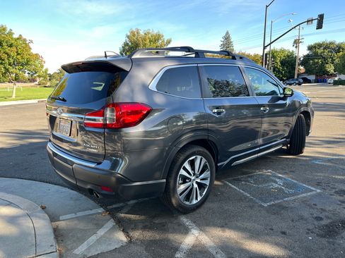 Used 2019 Subaru Ascent Touring w/ Popular Package #3 AWD/4WD image 4