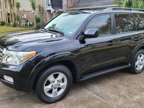 Used 2011 Toyota Land Cruiser w/ Upgrade Pkg image 15