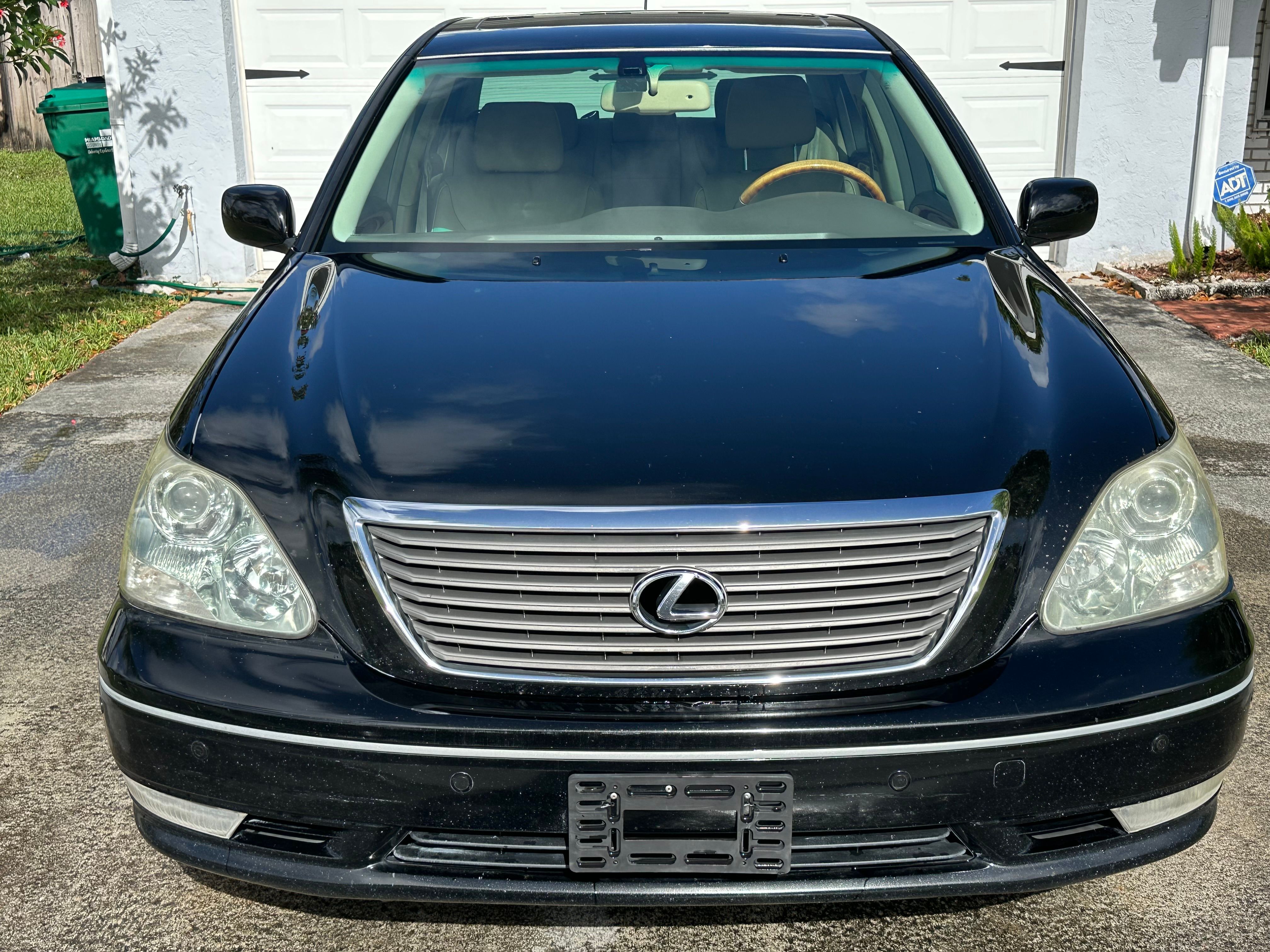 Used 2006 Lexus LS 430 w/ Modern Luxury Pkg RWD image 2
