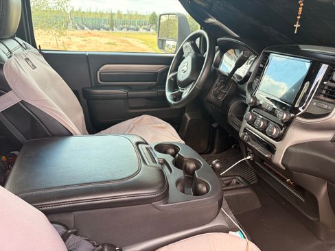 Used 2023 RAM 3500 Tradesman image 6