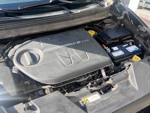 Used 2017 Jeep Cherokee Trailhawk image 15