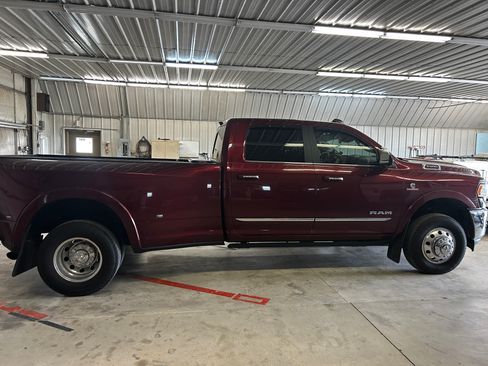 Used 2019 RAM 3500 Limited w/ Max Tow Package AWD/4WD image 1