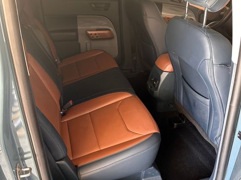 Used 2022 Ford Maverick Lariat w/ Lariat Luxury Package image 17