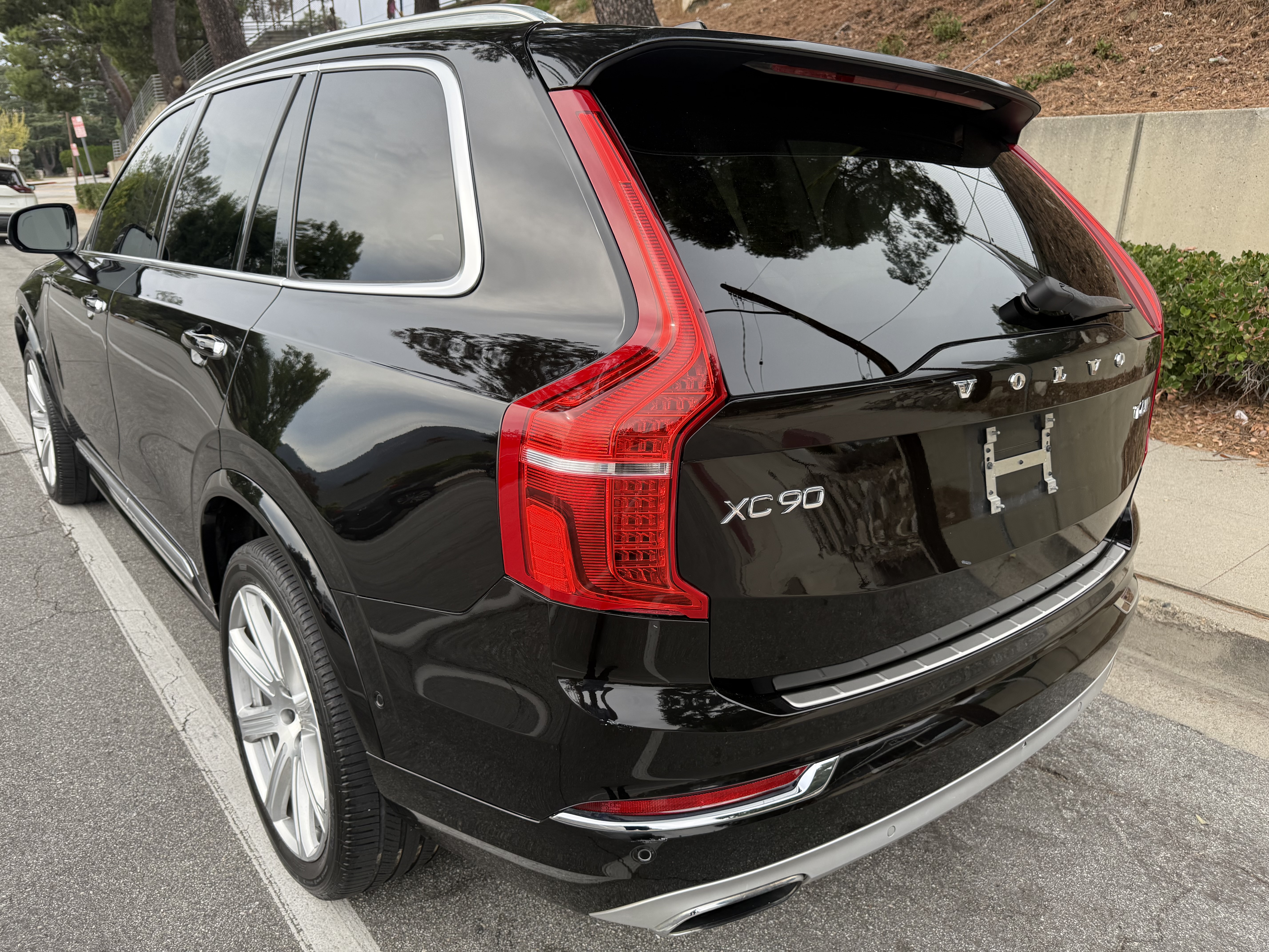 Used 2018 Volvo XC90 T6 Inscription w/ Convenience Package AWD/4WD image 5