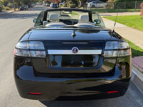 Used 2010 Saab 9-3 2.0T w/ Comfort Package image 9