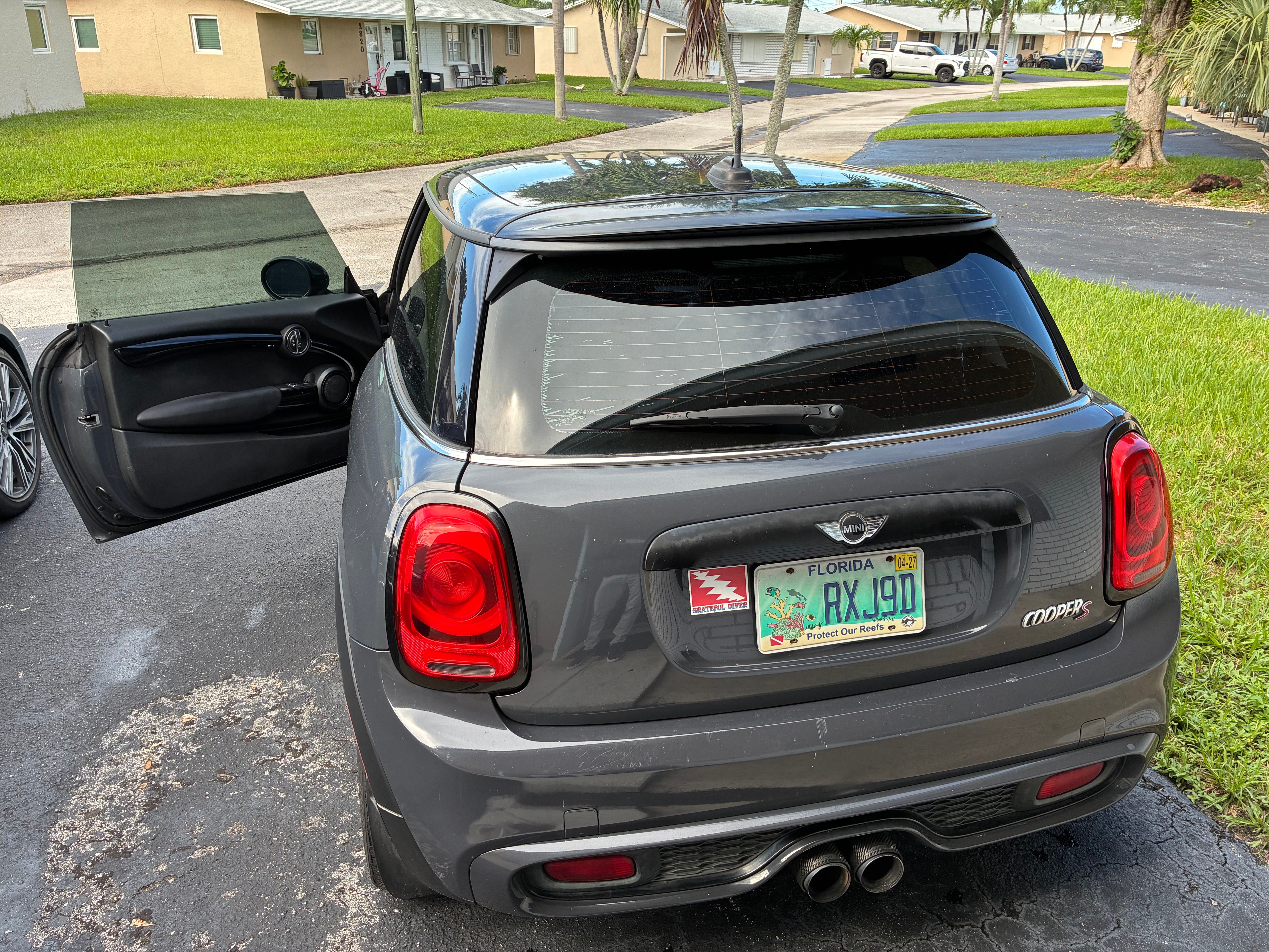 Used 2016 MINI Cooper S w/ Media Package FWD image 5