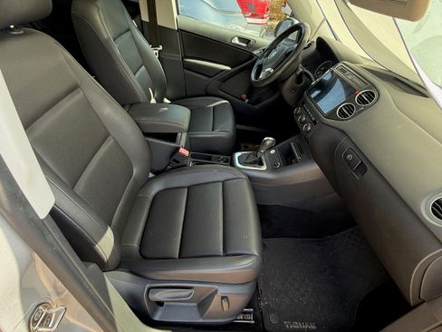 Used 2016 Volkswagen Tiguan SE FWD image 4