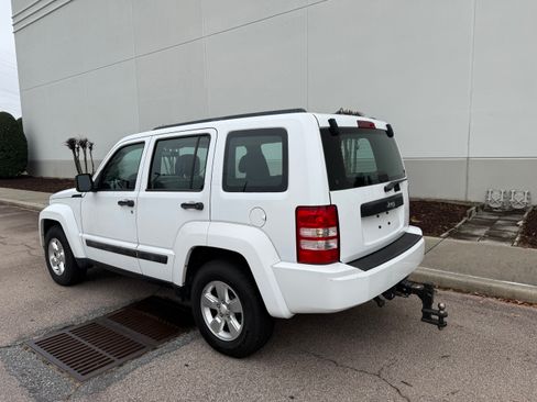 Used 2012 Jeep Liberty Sport w/ Trailer Tow Class III Group image 4