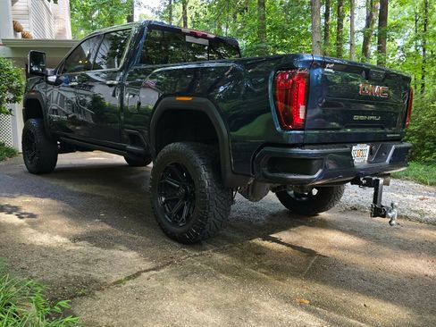 Used 2023 GMC Sierra 2500 Denali w/ Denali Ultimate Package image 4